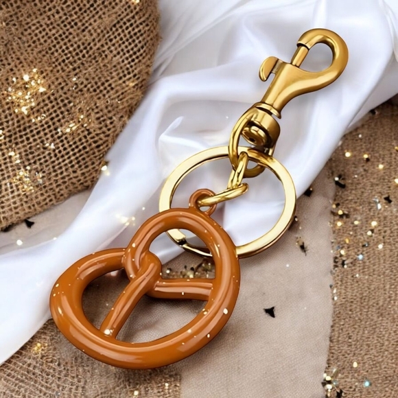 🆕️Cute Fun Pretzel Keychain Charm | Trendy Purse Bag Backpack Keys Accessory 🎀 - Picture 1 of 12